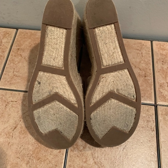 Marc Fisher Alida Espadrille Wedge Sandals in Taupe size 9 - Picture 9 of 12